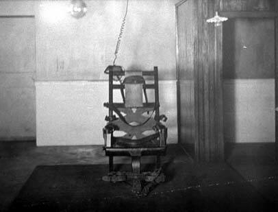 Electric_chair_death_electrocution_extreme_science_experiment_kemmler_museum_13
